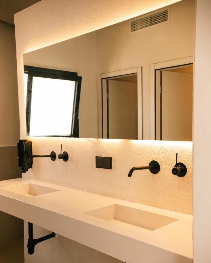 Отель Holacamp Sitges Fun Экстерьер фото