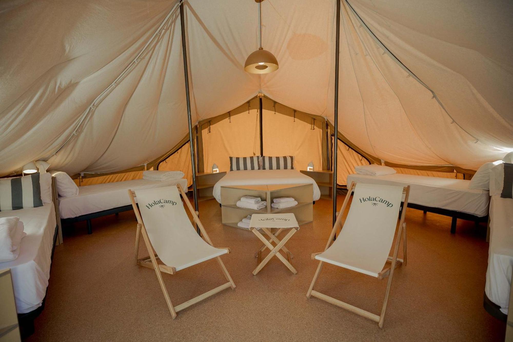 Отель Holacamp Sitges Fun Экстерьер фото