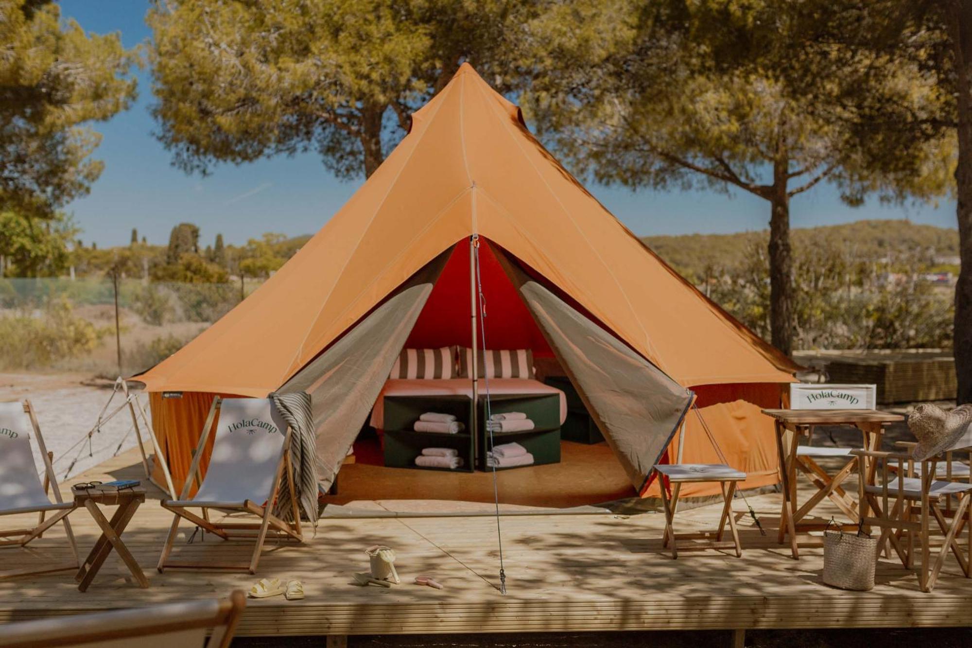 Отель Holacamp Sitges Fun Экстерьер фото