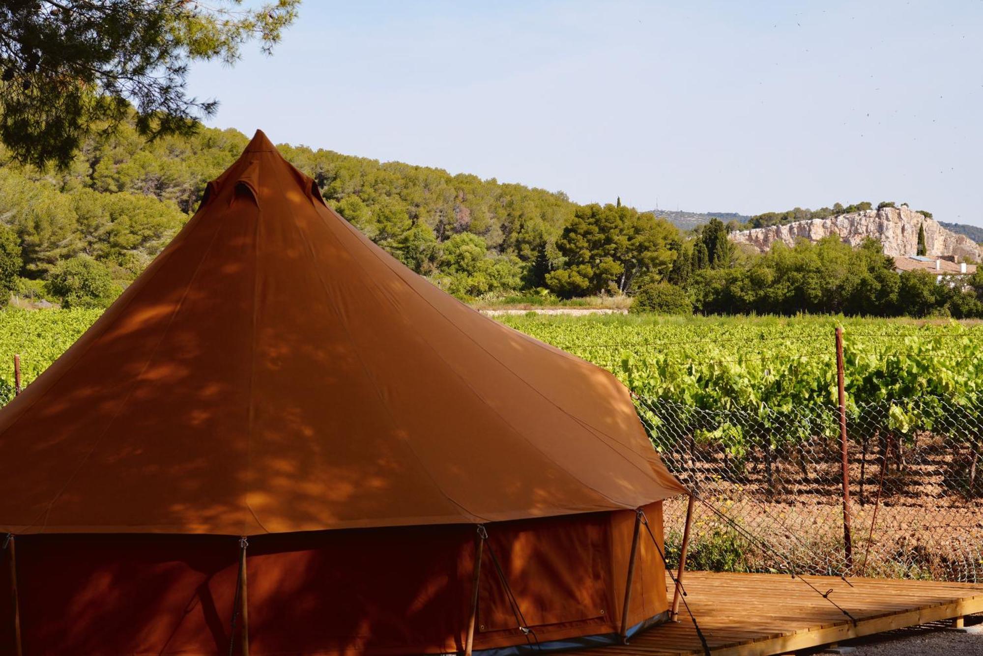 Отель Holacamp Sitges Fun Экстерьер фото