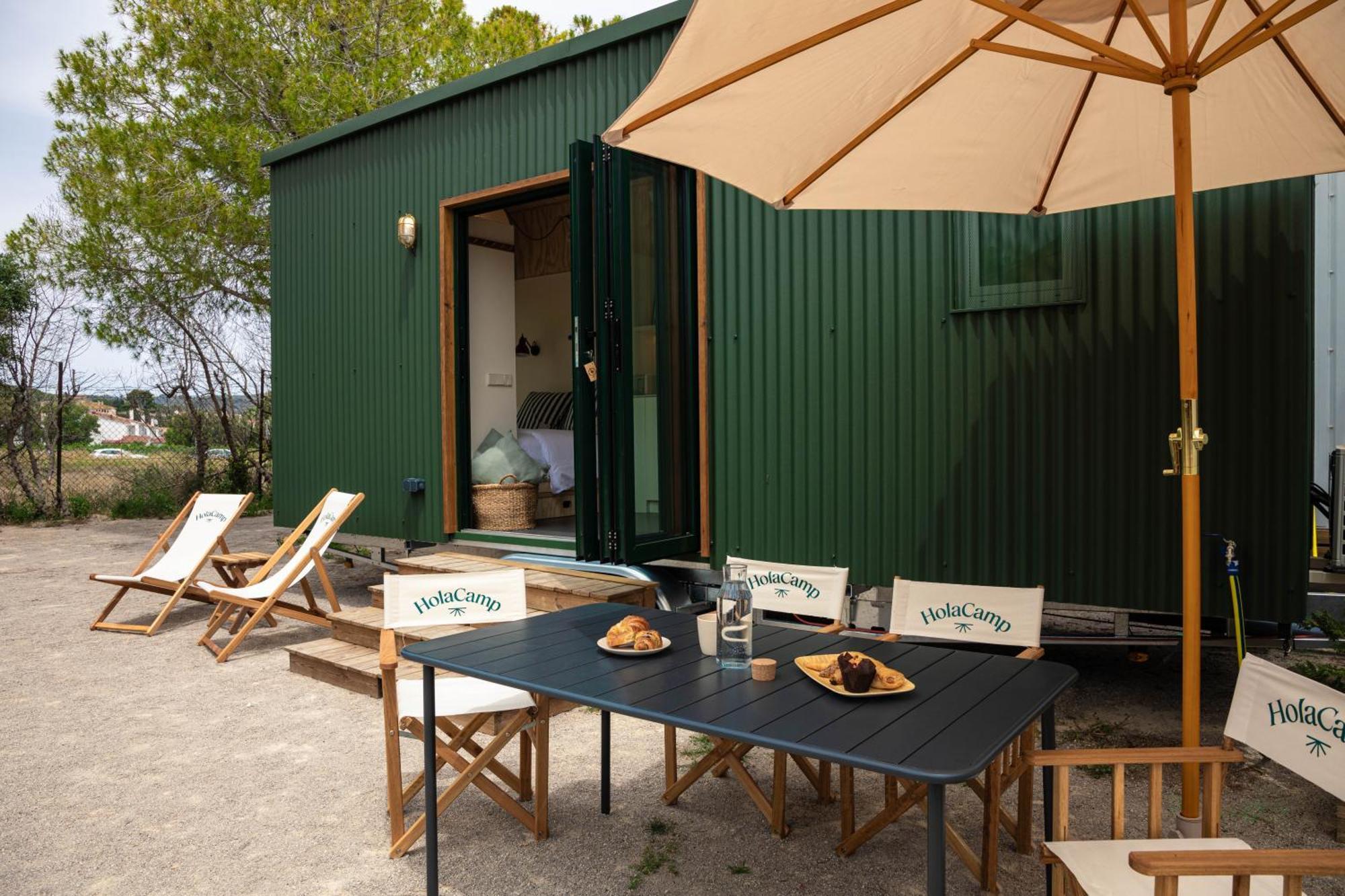 Отель Holacamp Sitges Fun Экстерьер фото